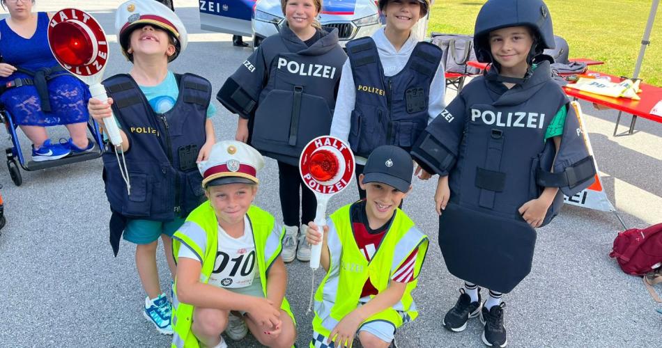 Helfiade 12